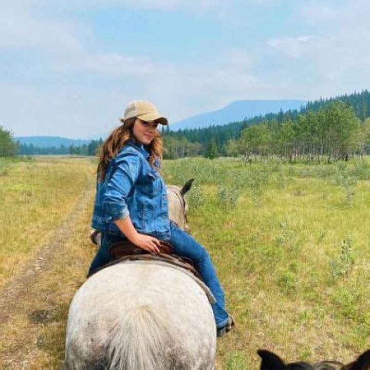 
A Peek Look Into Alisha Newton’s Relationship 