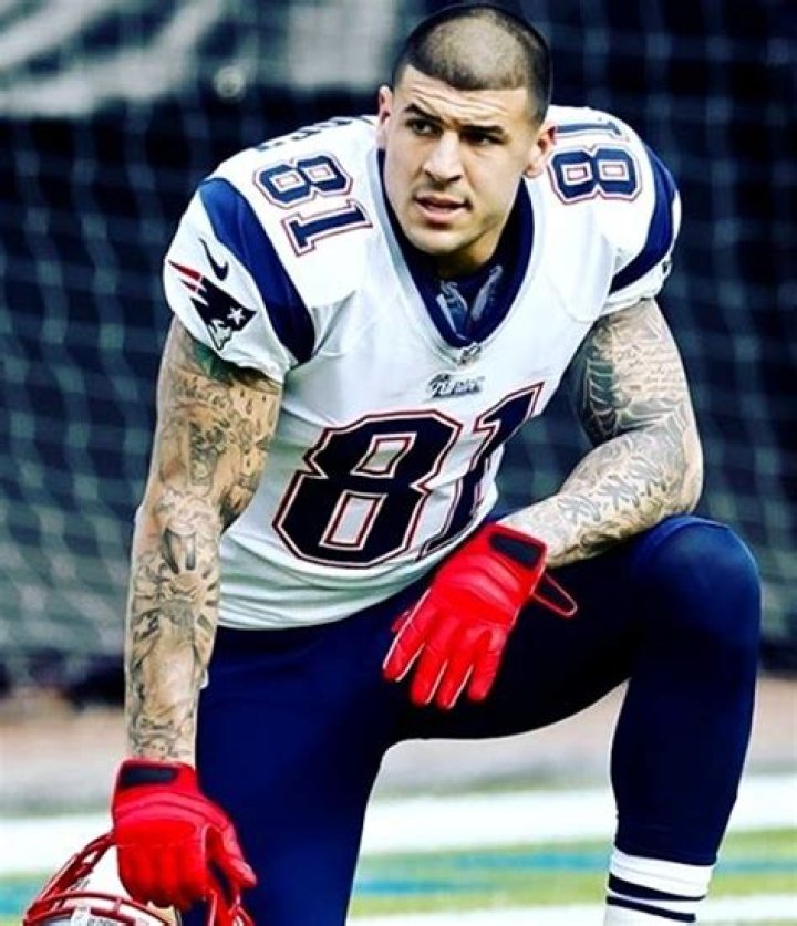 Aaron Hernandez Height, Weight, Net Worth, Age, Birthday, Wikipedia, Who, Nationality, Biography