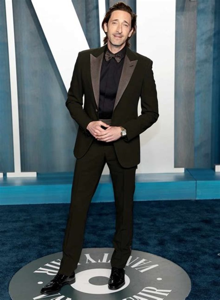 Adam Brody Height, Weight, Net Worth, Age, Birthday, Wikipedia, Who, Nationality, Biography