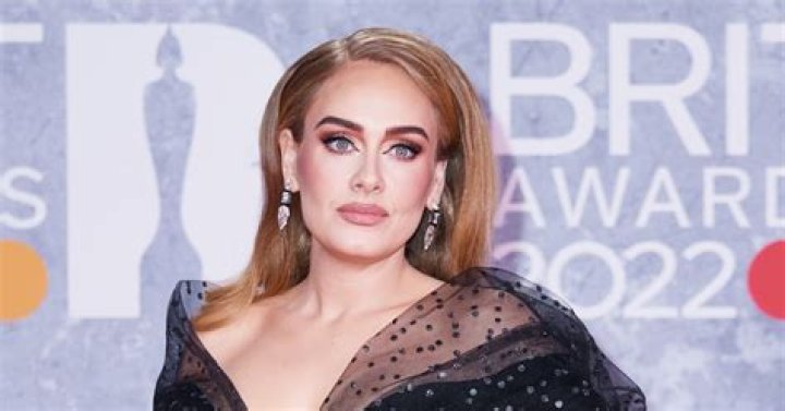 
Adele Suffering From A Nerve Condition That Affects Her Walking 