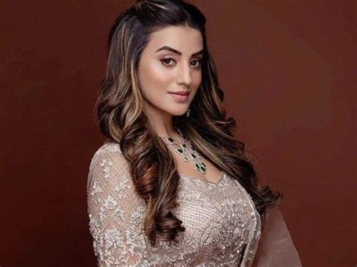 Akshara Singh Height, Weight, Net Worth, Age, Birthday, Wikipedia, Who, Instagram, Biography