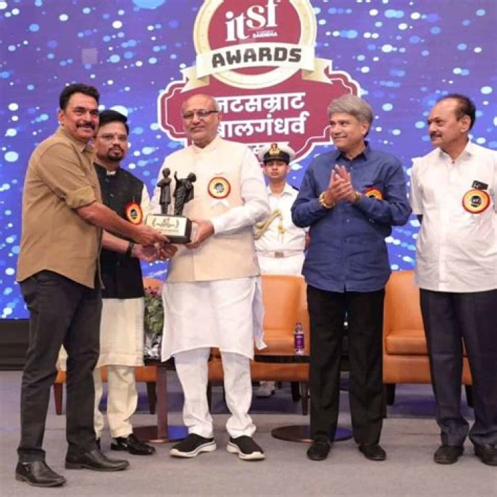 
Akshay Shinde Height, Weight, Net Worth, Age, Birthday, Wikipedia, Who, Instagram, Biography 