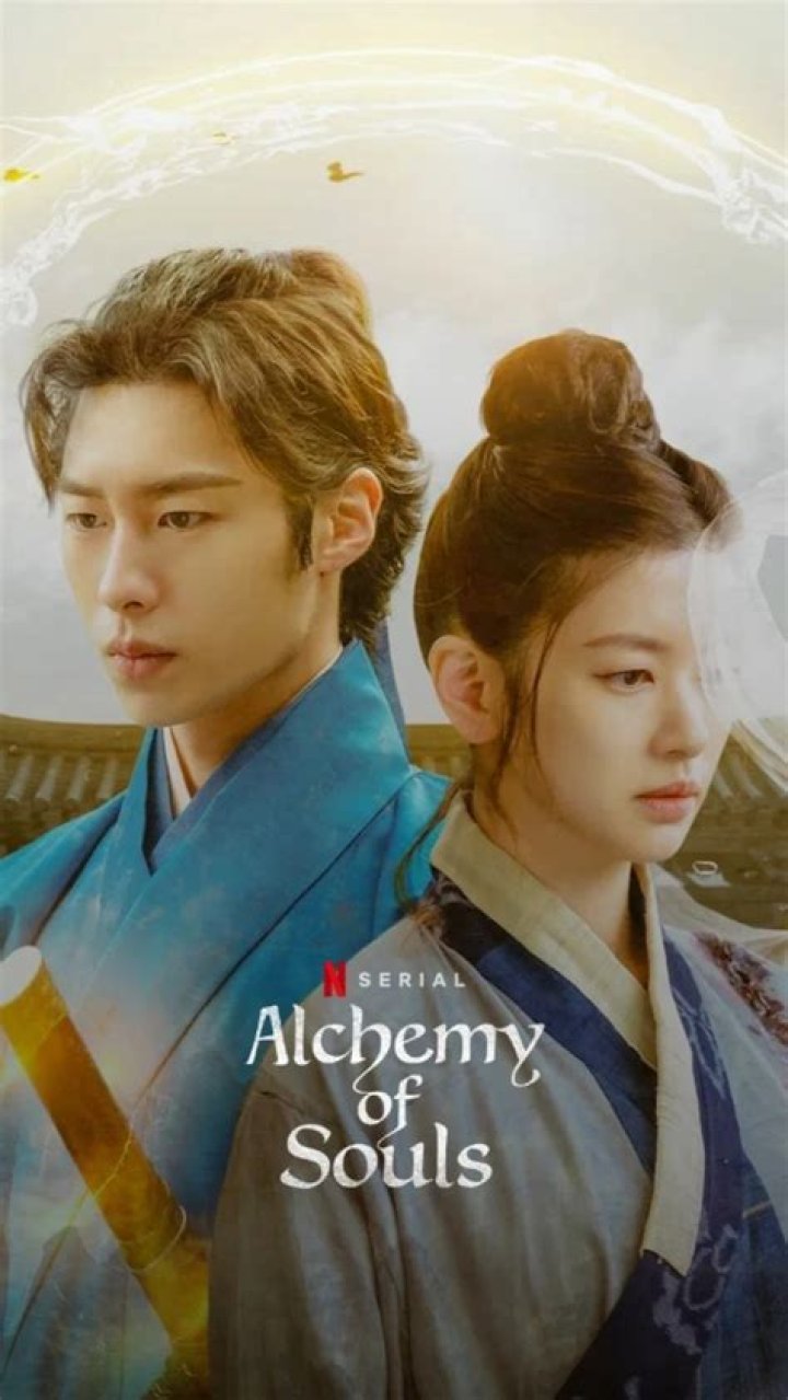 
Alchemy of Souls actor Lee Jae-wook joins co-star Go Youn-jung for discussions in new fantasy drama 