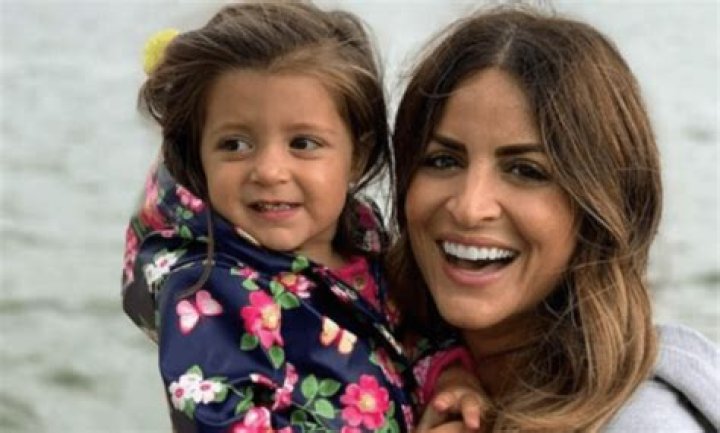 Alison Victoria Kids With Luke Harding, Family And Net Worth