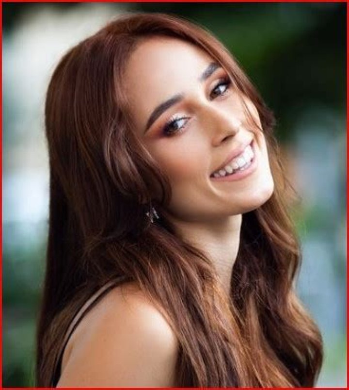 Andra Gogan Height, Weight, Net Worth, Age, Birthday, Wikipedia, Who, Nationality, Biography