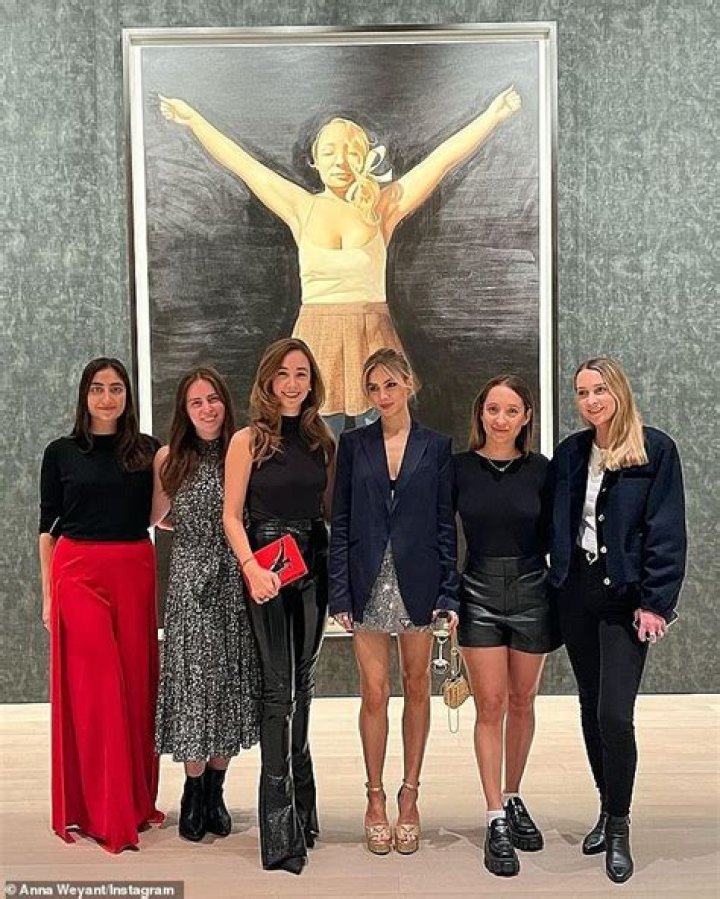 Anna Weyant Larry Gagosian Relationship and Age Difference in 2022