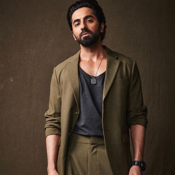 Aparshakti Khurrana Height, Weight, Net Worth, Age, Birthday, Wikipedia, Who, Instagram, Biography