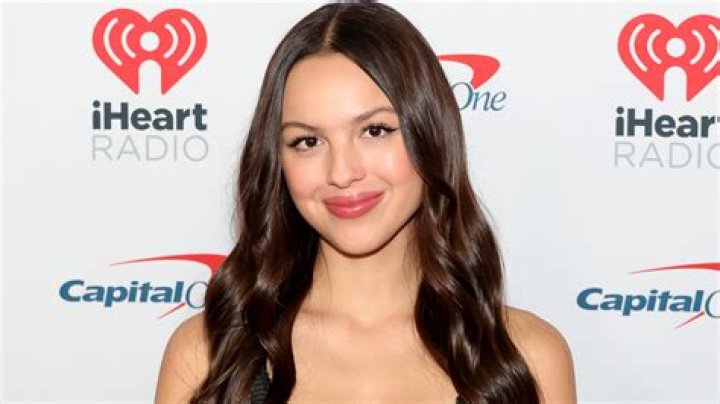 
Ariana Valentina Height, Weight, Net Worth, Age, Birthday, Wikipedia, Who, Instagram, Biography 