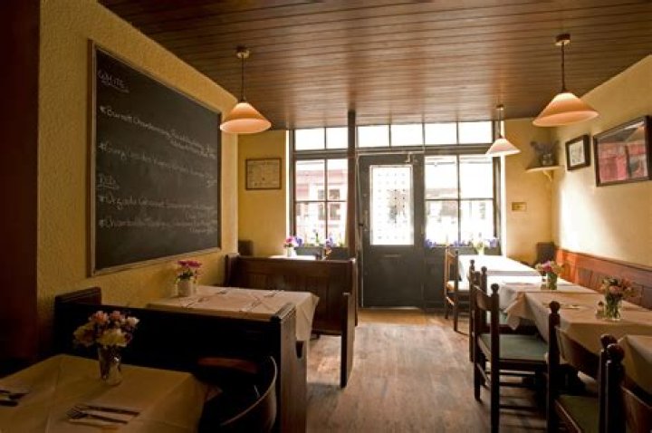 
Art Dealer and Restaurateur, Andrew Edmunds, dies at 79 