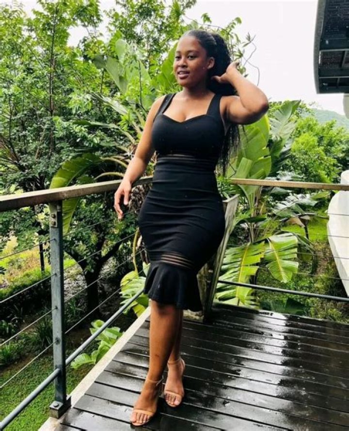 
Asavela Mngqithi Height, Weight, Net Worth, Age, Birthday, Wikipedia, Who, Nationality, Biography 