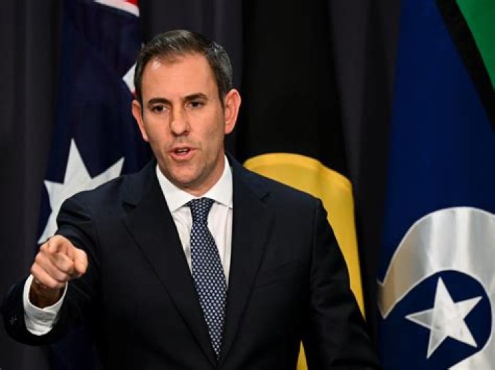 
Australian Politician Jim Chalmers Is A Married Man – He Has 3 Kids With Wife Laura Anderson 