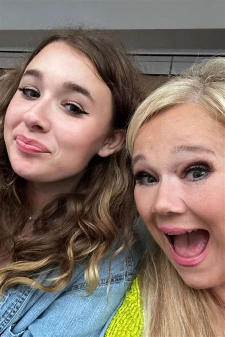 
Ava Rhea Economopoulos Height, Weight, Net Worth, Age, Birthday, Wikipedia, Who, Nationality, Biography 