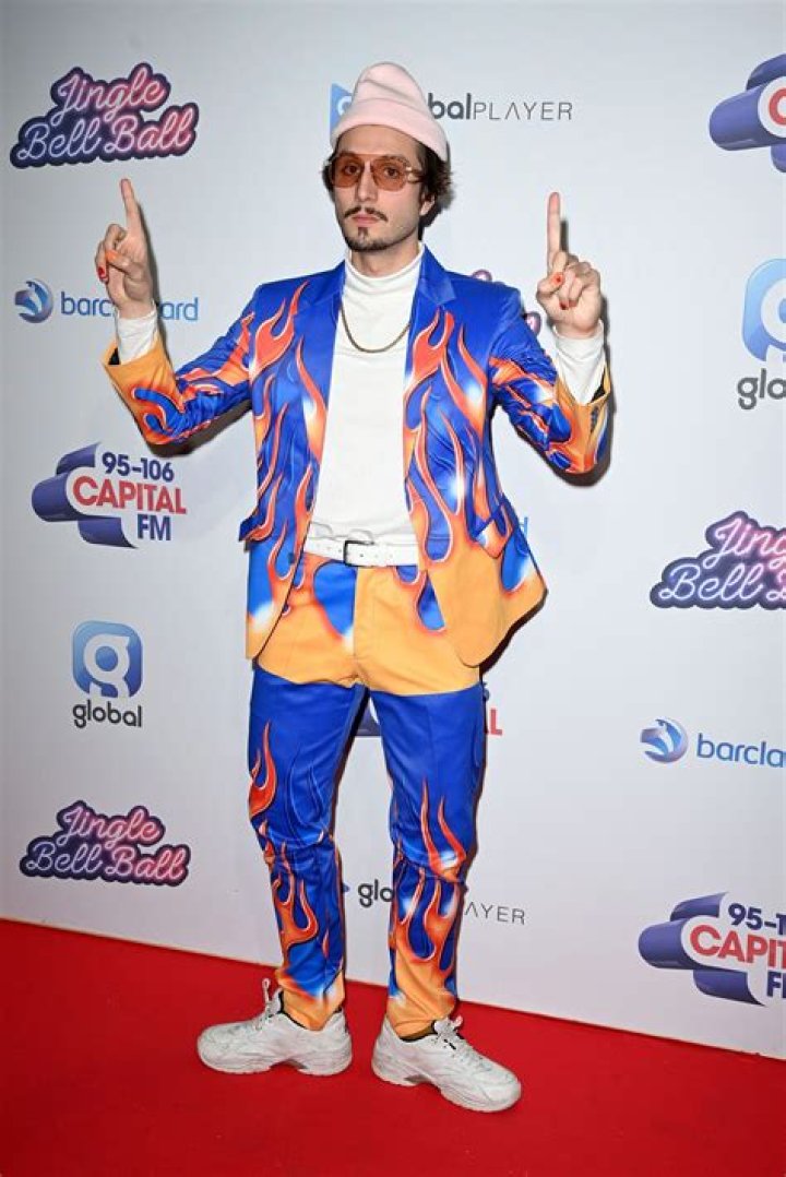 bbno$ Height, Weight, Net Worth, Age, Birthday, Wikipedia, Who, Nationality, Biography