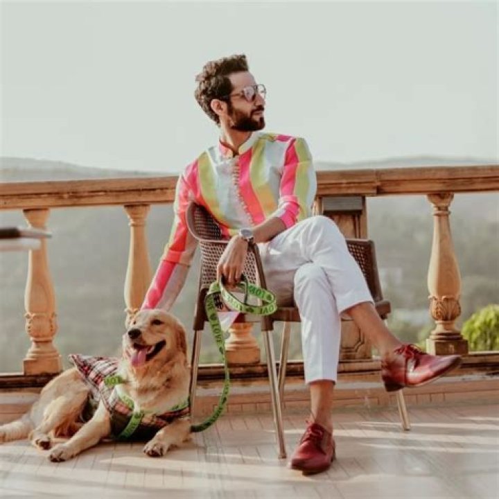 Bhuvan Arora Height, Weight, Net Worth, Age, Birthday, Wikipedia, Who, Instagram, Biography