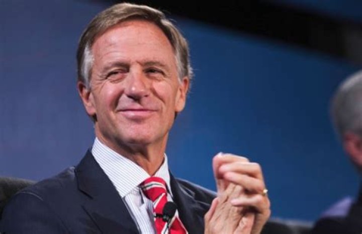 
Bill Haslam Height, Weight, Net Worth, Age, Birthday, Wikipedia, Who, Nationality, Biography 