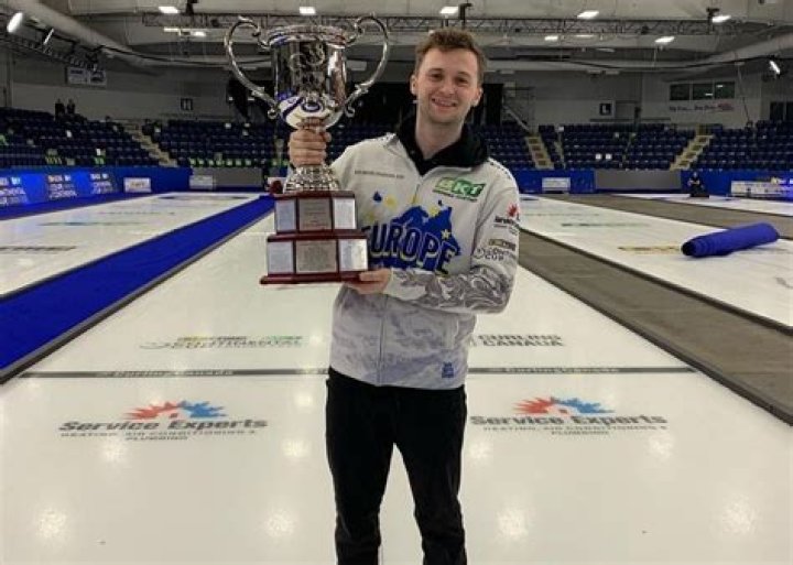 
Bruce Mouat Height, Weight, Net Worth, Age, Birthday, Wikipedia, Who, Nationality, Biography 