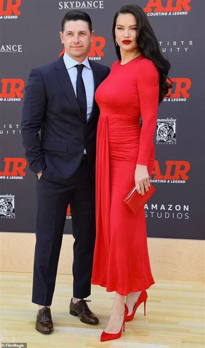 
Bruna Rangel Lima Height, Weight, Net Worth, Age, Birthday, Wikipedia, Who, Nationality, Biography 