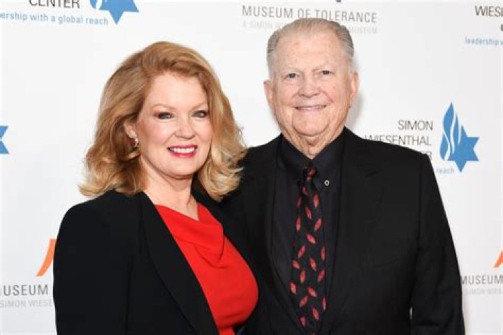 Burt Sugarman Height, Weight, Net Worth, Age, Birthday, Wikipedia, Who, Nationality, Biography