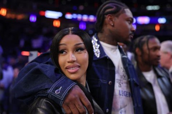 
Cardi B Shares The First Time Offset Told Her “I Love You” 