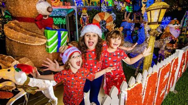 
Charity Robertson Facts, Age, Birthday, Wikipedia, Who, Family, Biography 