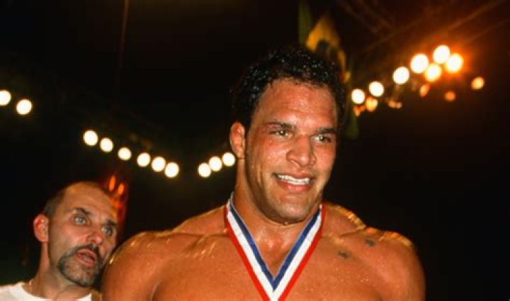 Charlie Kerr Height, Weight, Net Worth, Age, Birthday, Wikipedia, Who, Instagram, Biography