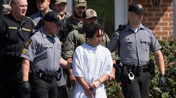 
Chicago man, Emmanuel Ortega-Garcia, charged with sexually assaulting Lane Tech High School student at Lakeview Wendy’s restaurant 