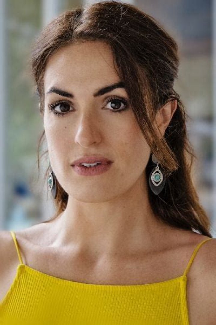 
Chloe Zeitounian Height, Weight, Net Worth, Age, Birthday, Wikipedia, Who, Nationality, Biography 
