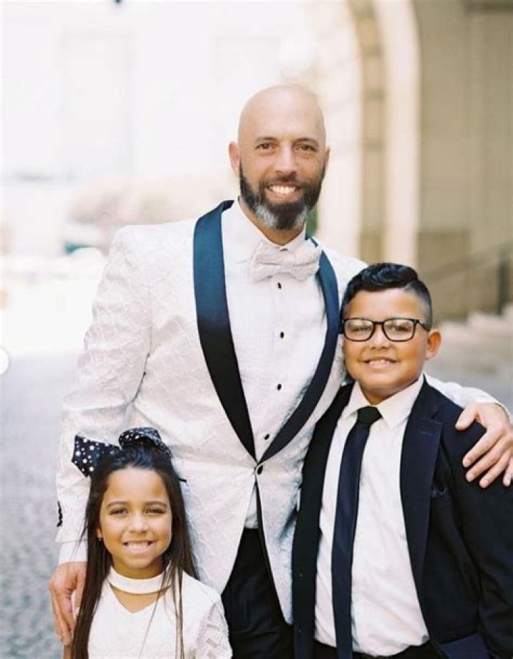 
Chris Bassett is Married to Wife: Candiace Dillard. Kids. 