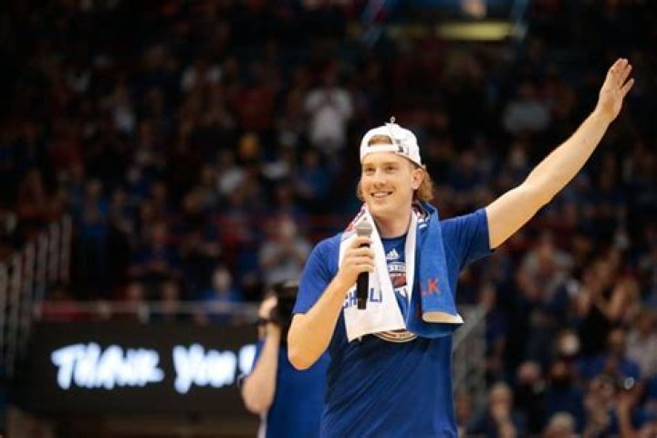 
Chris Teahan Height, Weight, Net Worth, Age, Birthday, Wikipedia, Who, Nationality, Biography 