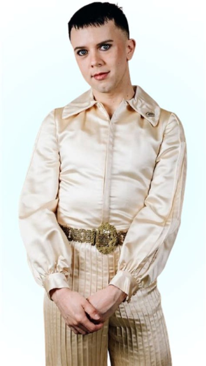 
Cole Escola Height, Weight, Net Worth, Age, Birthday, Wikipedia, Who, Nationality, Biography 