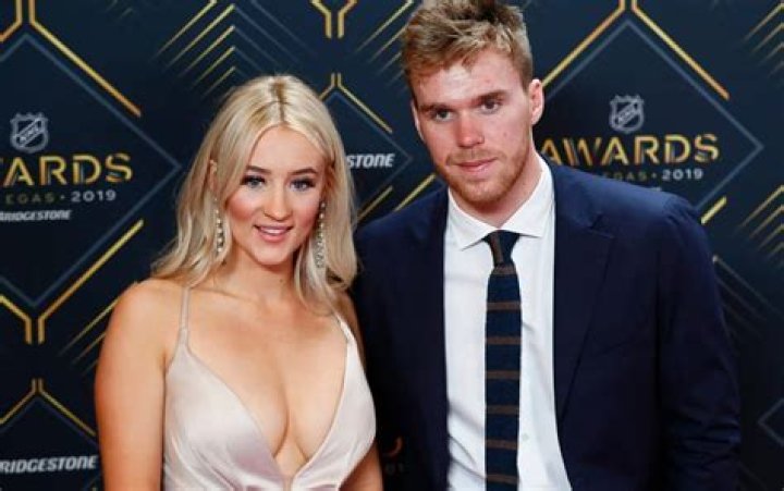 
Connor McDavid is not Married to Wife. Dating a Girlfriend: Lauren Kyle 