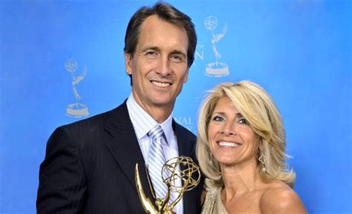 
Cris Collinsworth Past Relationships and Ex-Wife 