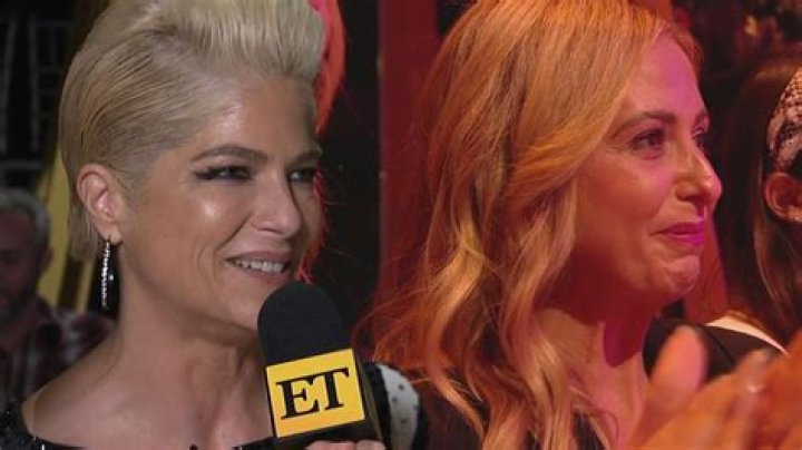 
‘Dancing With the Stars’: Selma Blair Calls Sarah Michelle Gellar Her ‘Biggest Supporter’ 