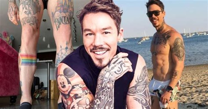 
David Bromstad’s Biography: Tattoos, Net Worth, Gay Partner 
