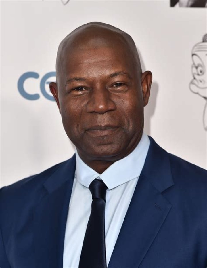 Dennis Haysbert Height, Weight, Net Worth, Age, Birthday, Wikipedia, Who, Instagram, Biography