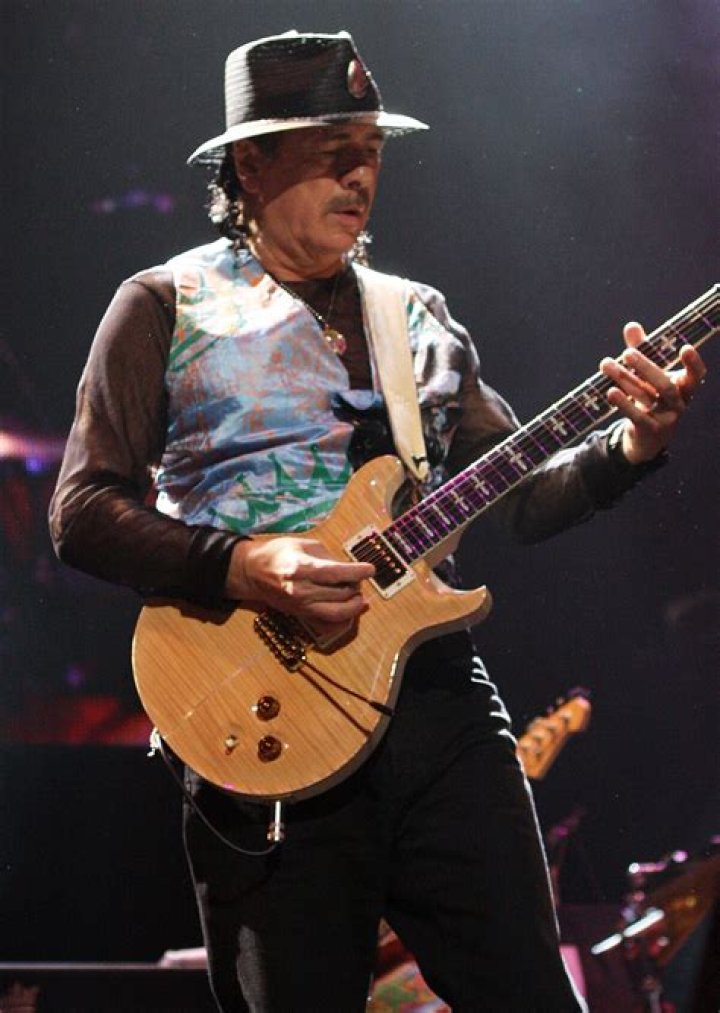 
Did Guitarist Carlos Santana Have Heart Attack? Collapse On Stage And Hospitalized 