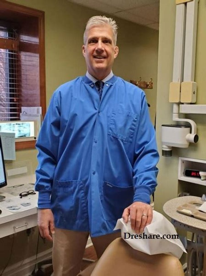 Dr. Marc Mallory Height, Weight, Net Worth, Age, Birthday, Wikipedia, Who, Instagram, Biography