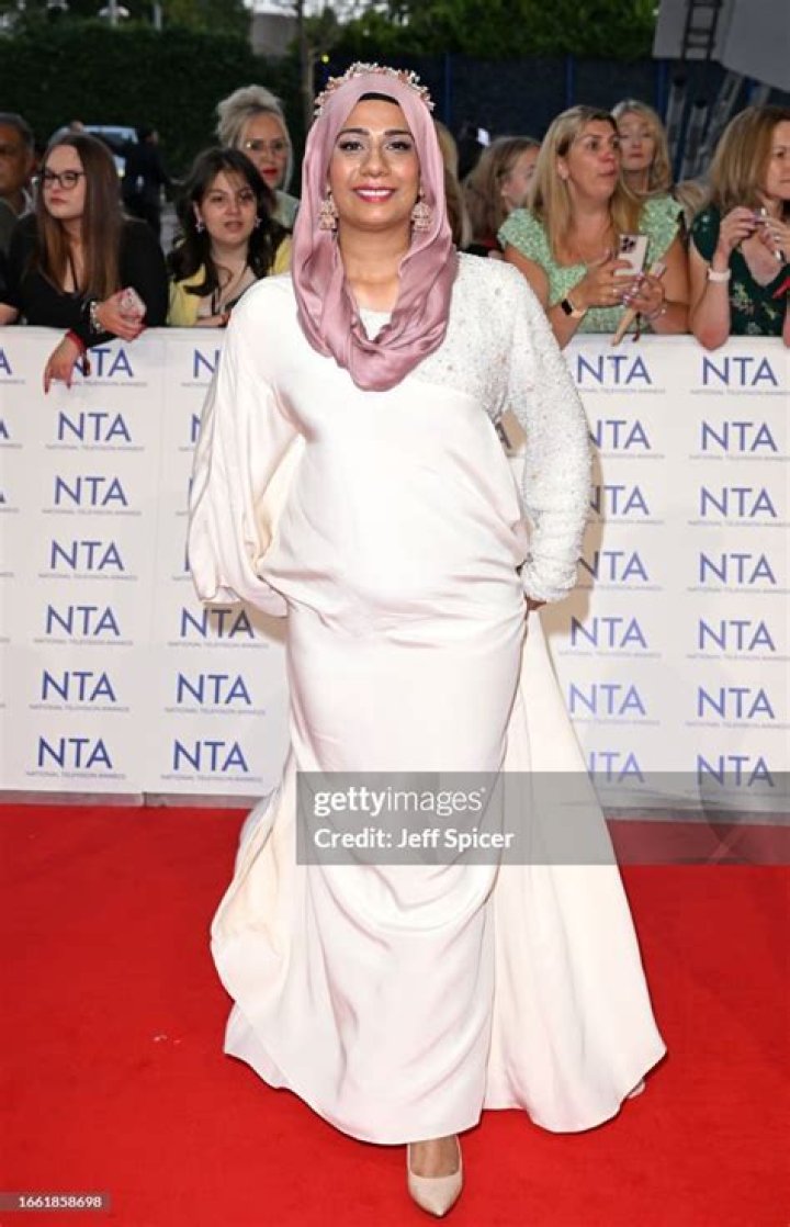 
Dr. Nighat Arif Height, Weight, Net Worth, Age, Birthday, Wikipedia, Who, Nationality, Biography 