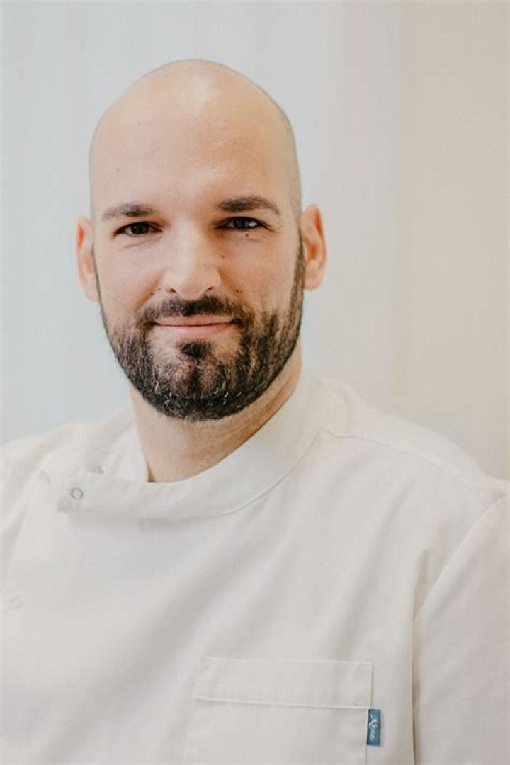 
Dr. Tamasi József Net Worth, Age, Birthday, Wikipedia, Who, Nationality, Biography 