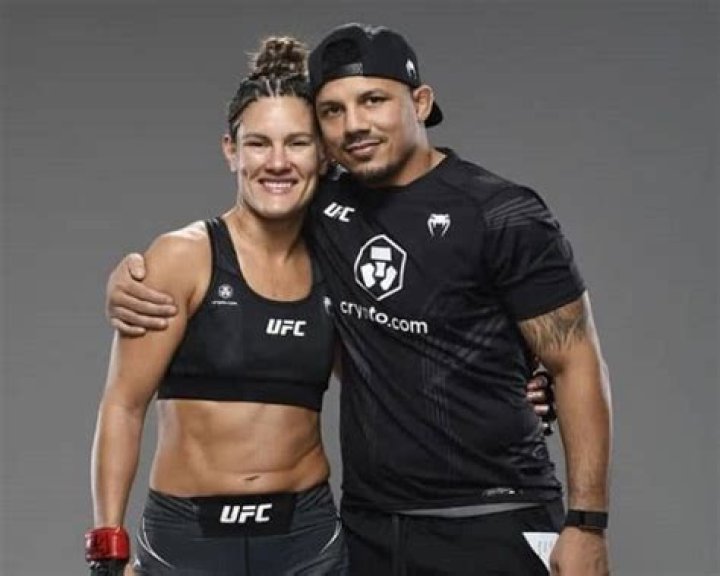 
Drakkar Klose Wife UFC Fighter Is Happily Married To Cortney Casey Who Is An MMA Athlete As Well 