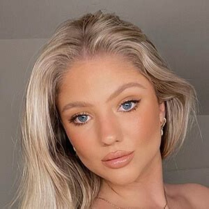 Emily Mazza (TikTok Star) Height, Weight, Net Worth, Age, Birthday, Wikipedia, Who, Nationality, Biography