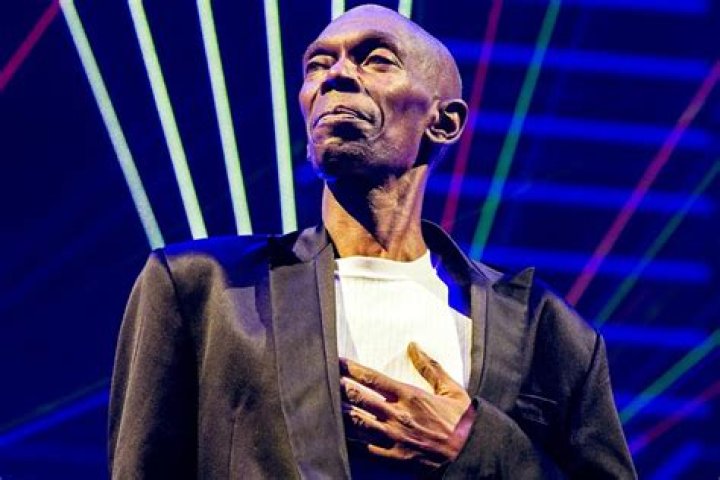 
Faithless Lead Singer Maxi Jazz Dead at 65: ‘A Man Who Changed Our Lives’ 