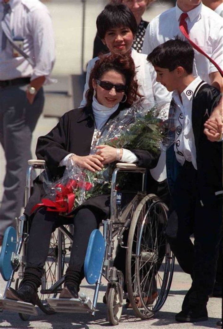 
Gloria Estefan Bus Accident: What Happened To Her? Family Husband And Kids 