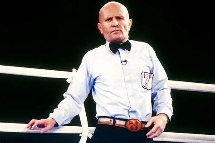 
Hall of Fame Boxing Referee and TV Judge Mills Lane Dead at 85: ‘Amazing Father and Husband’ 