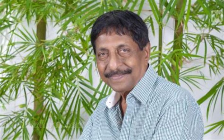 
Hari Sreenivasan Height, Weight, Net Worth, Age, Birthday, Wikipedia, Who, Nationality, Biography 