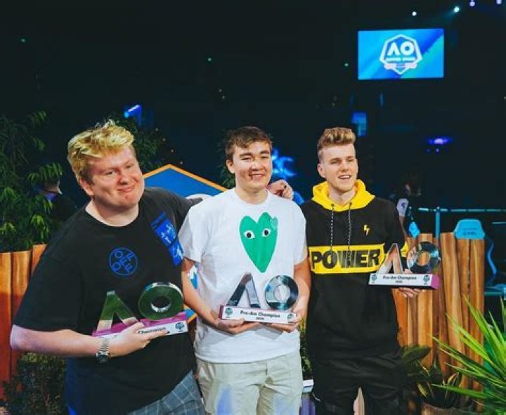 
Harley Fresh Height, Weight, Net Worth, Age, Birthday, Wikipedia, Who, Nationality, Biography 