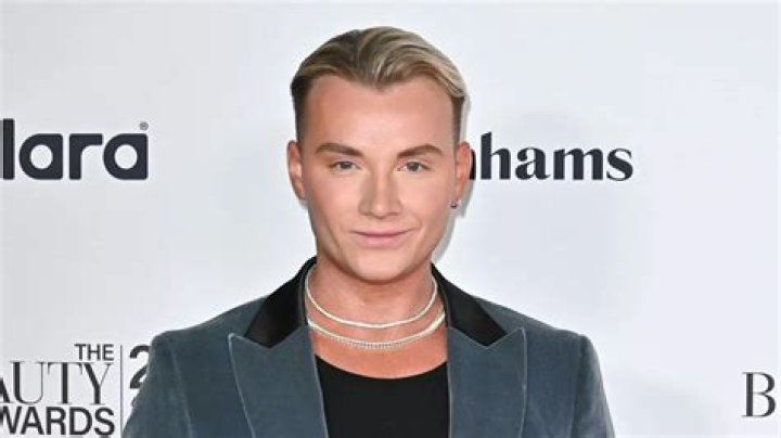 Harry Derbidge Height, Weight, Net Worth, Age, Birthday, Wikipedia, Who, Instagram, Biography