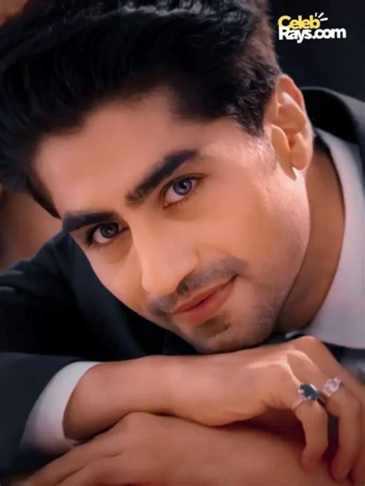 
Harshad Chopda Height, Weight, Net Worth, Age, Birthday, Wikipedia, Who, Nationality, Biography 