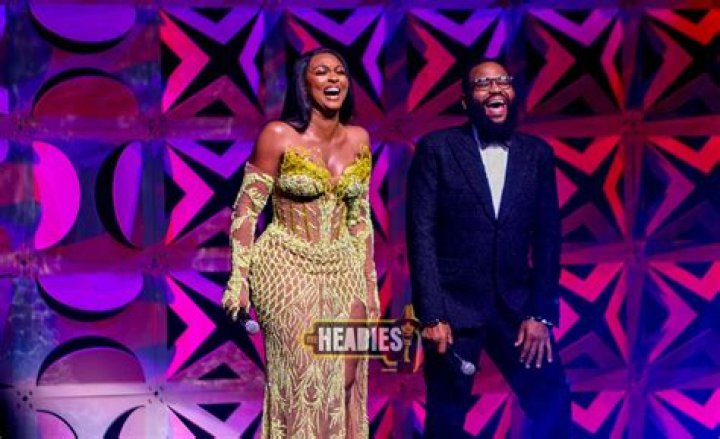 
Headies Award 2022: Adekunle Gold Wins Songwriter Of The Year 