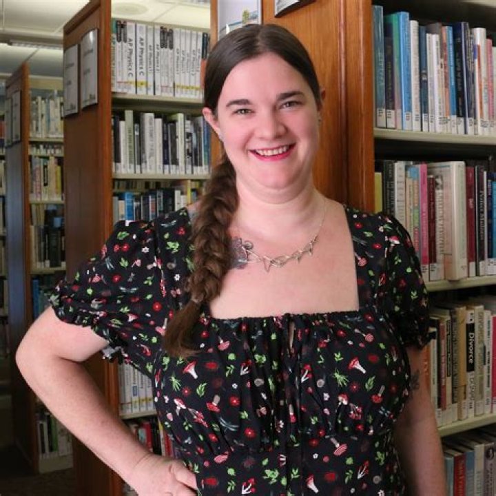 Hello Neighbor: Hagen Ranch Road Library Children's Department Staff | Macaroni KID Boynton Beach